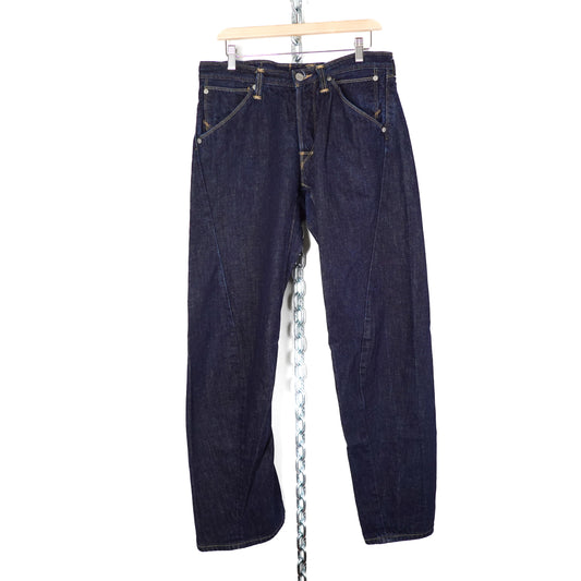 Levis Engineered Jeans - Size 32
