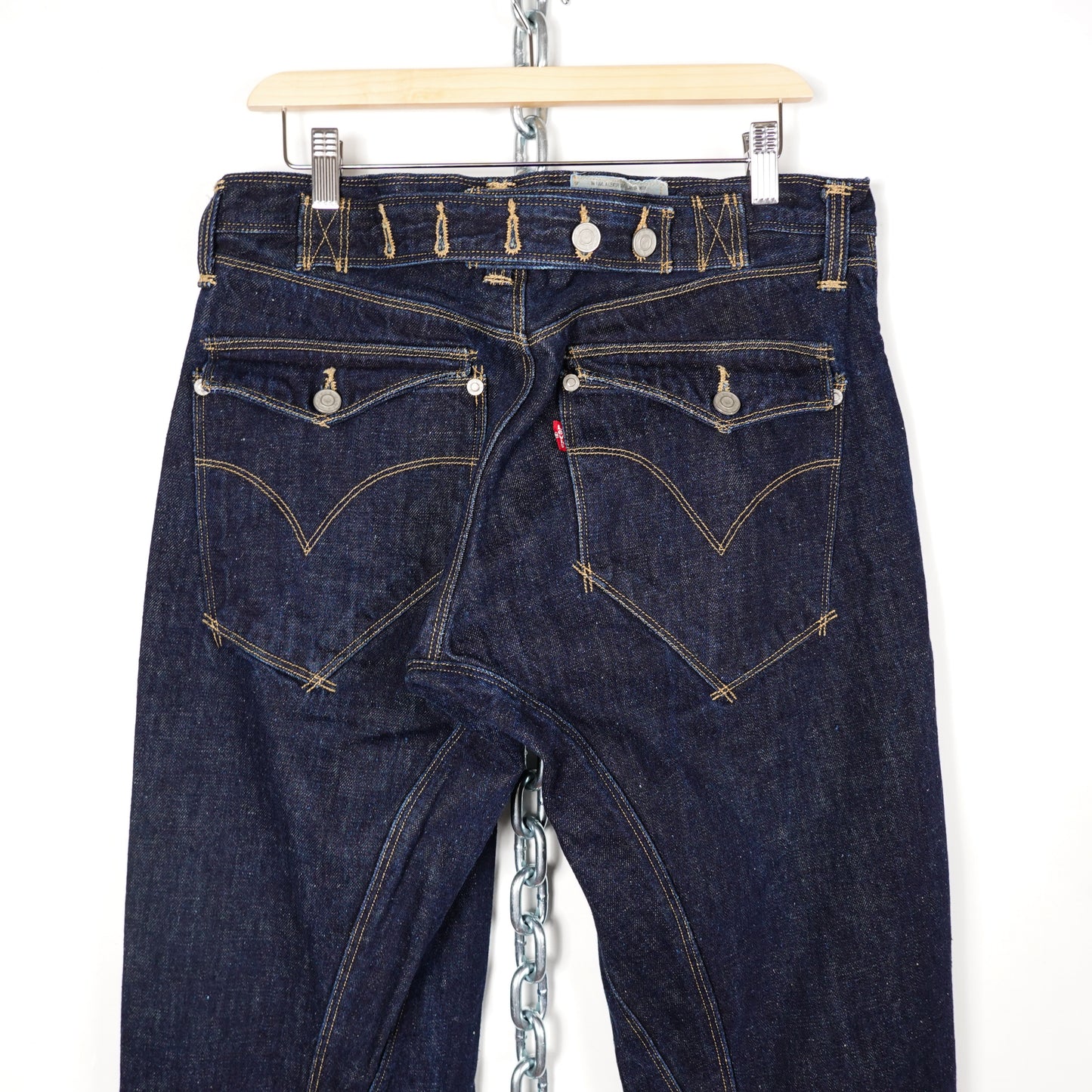 Levis Engineered Jeans - Size 32