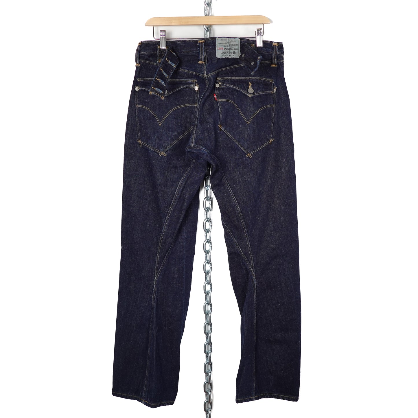 Levis Engineered Jeans - Size 32