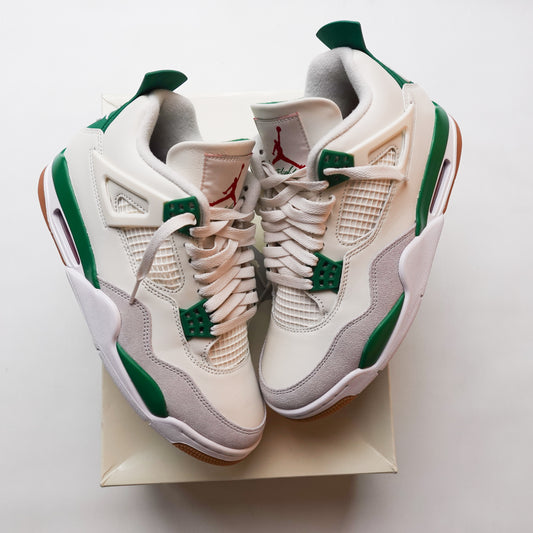 Jordan 4 SB Pine Green - Size 8