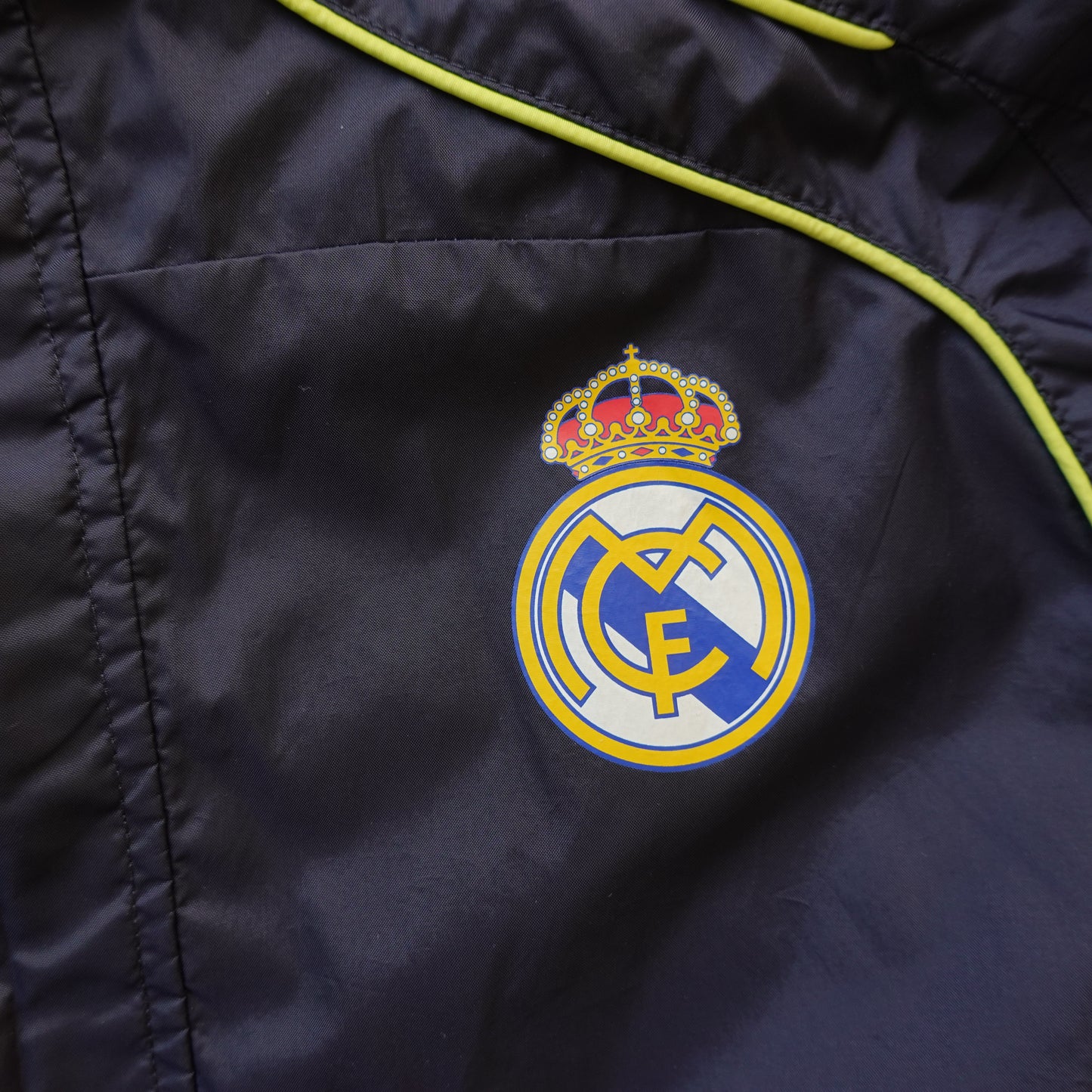 2010/11 Real Madrid Hooded Rain Jacket - Size L