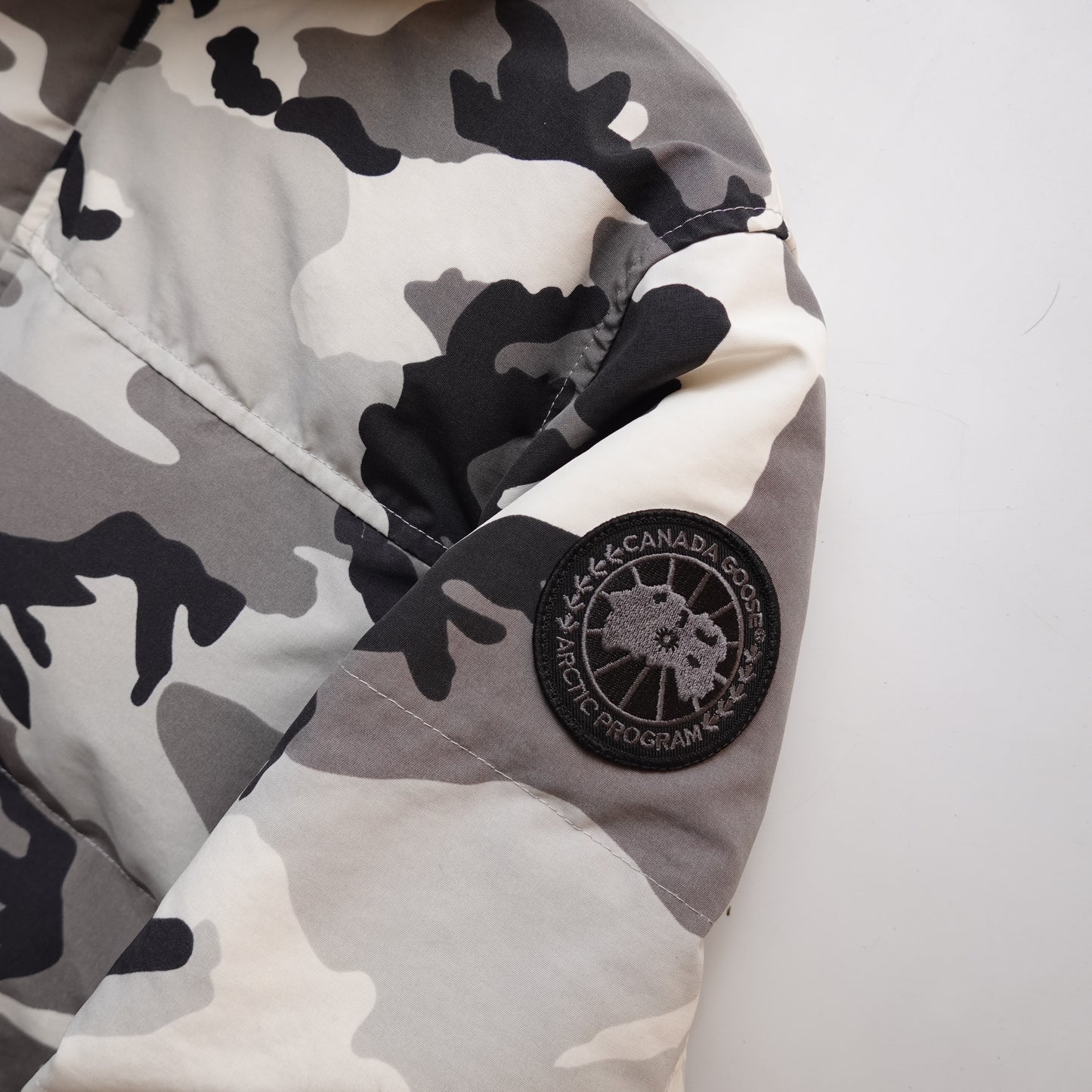 Canada Goose Snow Camo Parka Jacket - Size L