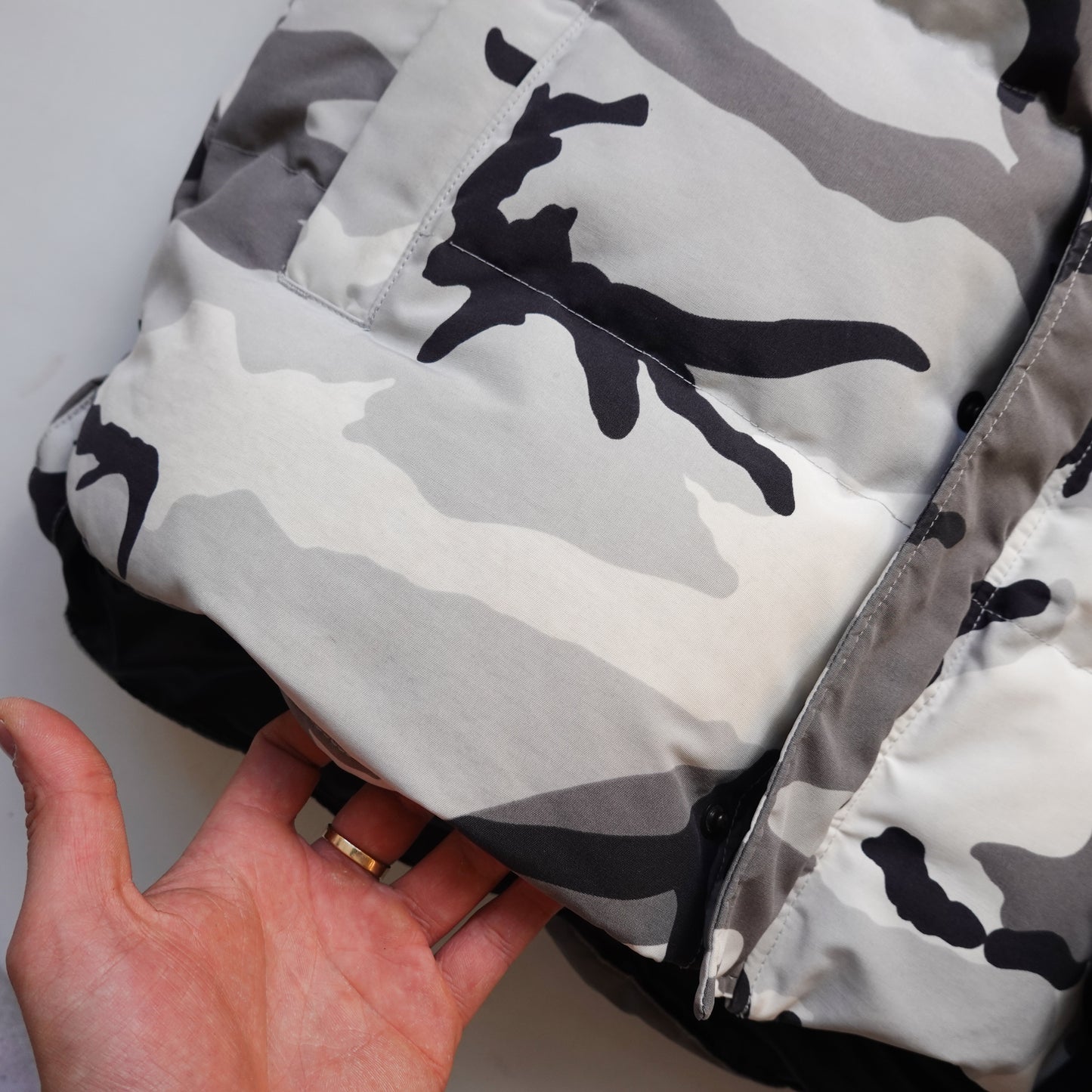 Canada Goose Snow Camo Parka Jacket - Size L