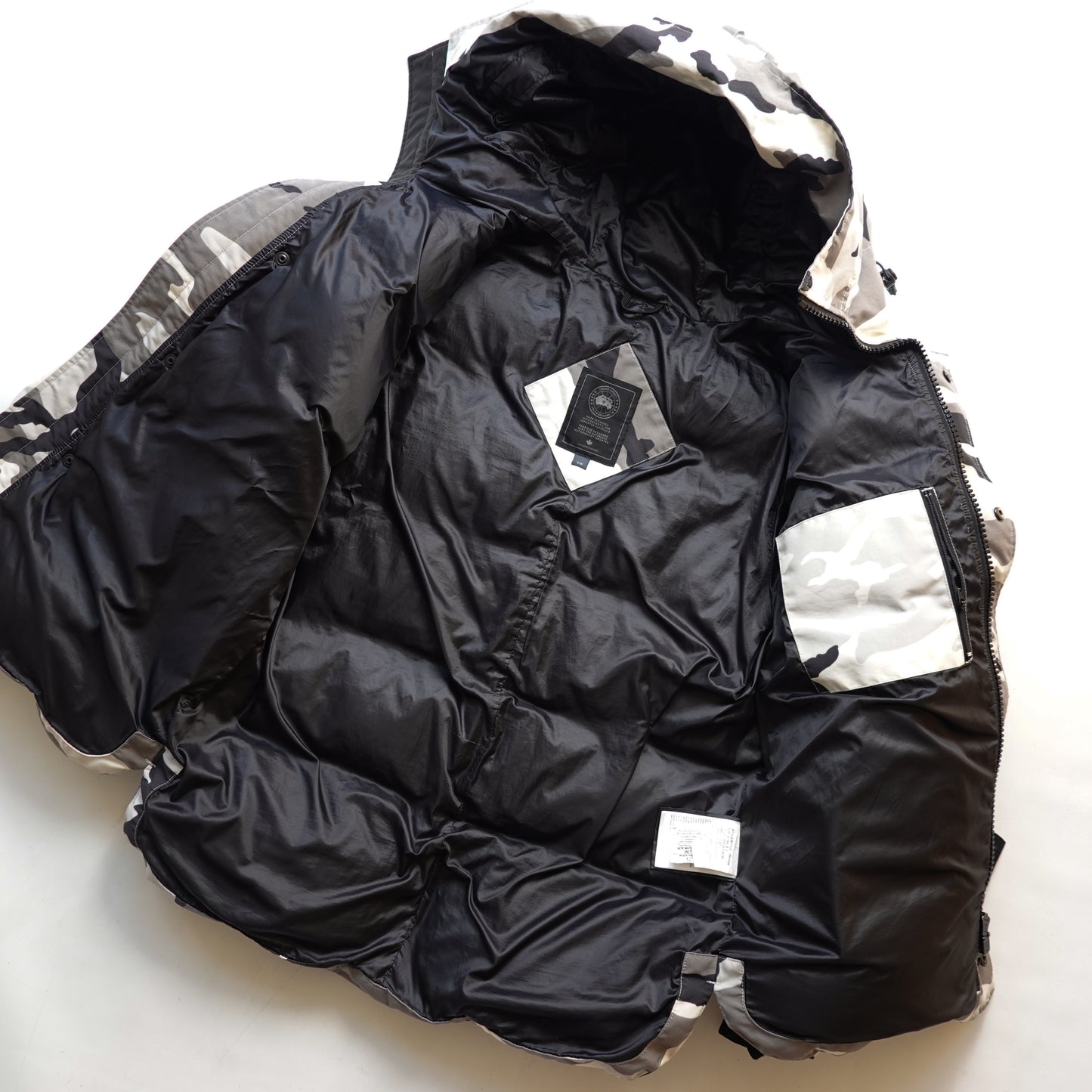 Canada Goose Snow Camo Parka Jacket - Size L