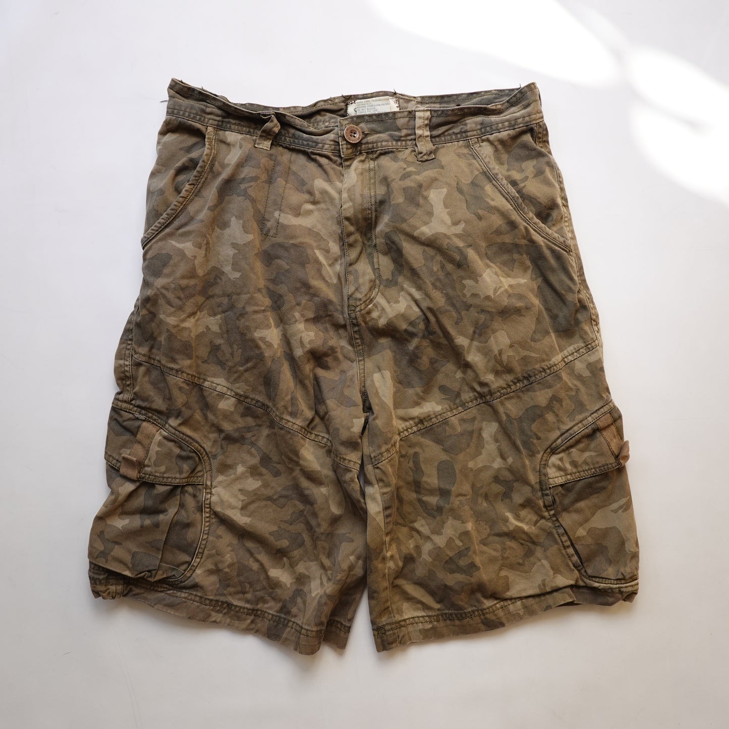 Mecca Camo Shorts - Size 32
