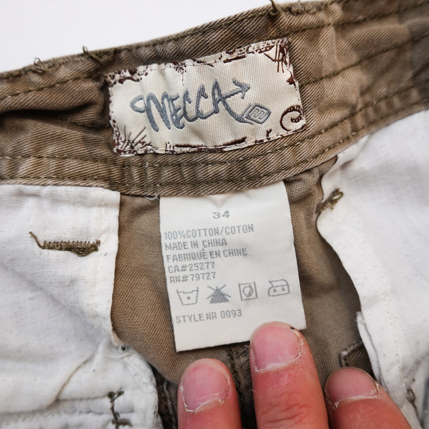 Mecca Camo Shorts - Size 32