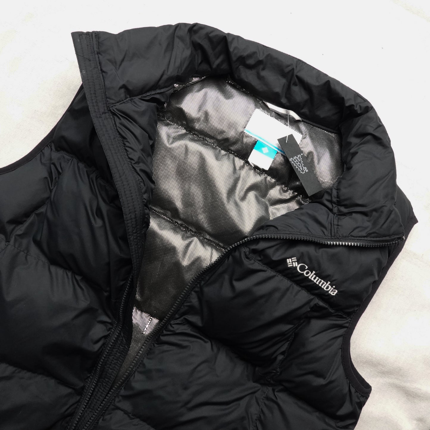 Columbia Black Vest - Size M