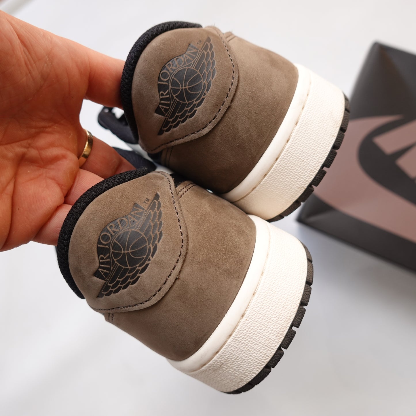 Jordan 1 Low Mocha - Size 12
