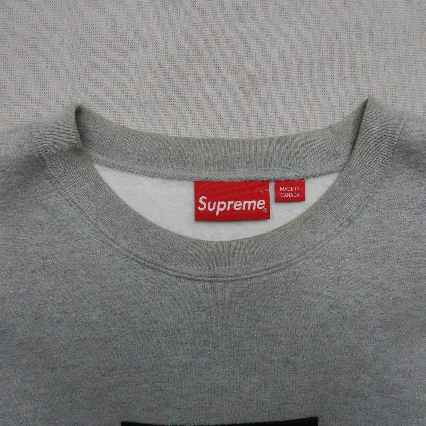 FW22 Supreme Box Logo Crewneck - Size M