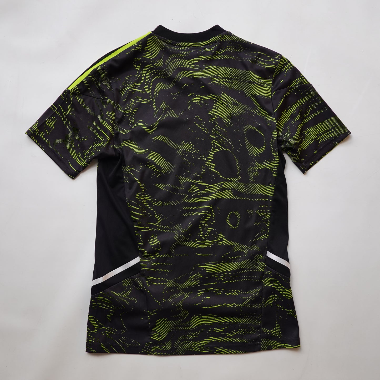 2022/23 Man U Training Kit - Size S