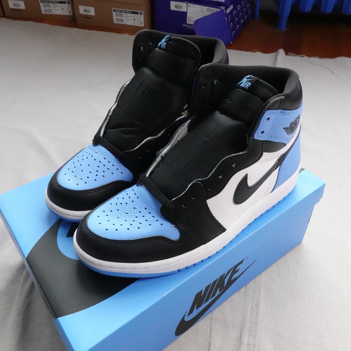 Jordan 1 High OG 'UNC Toe' - Size 9.5W/8M