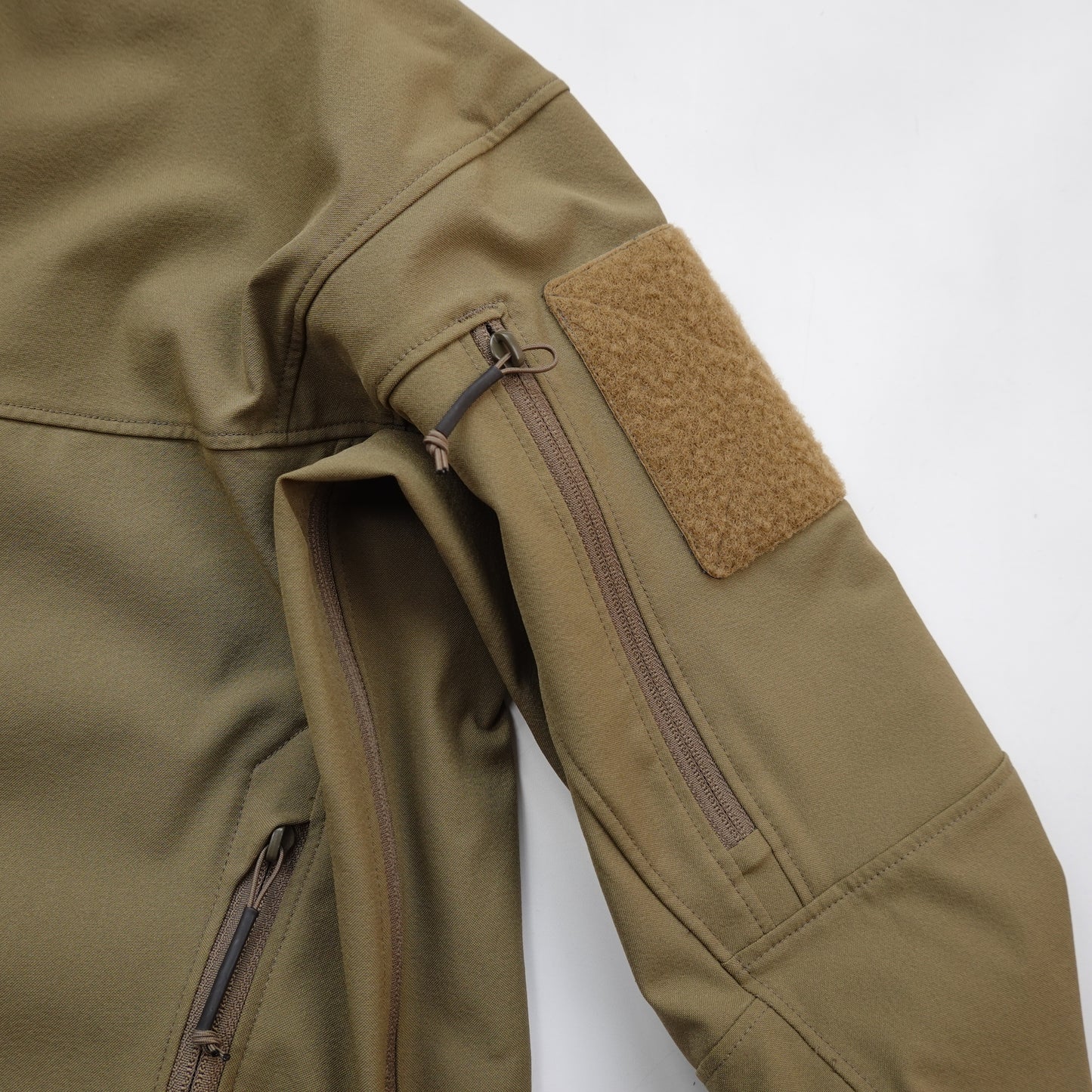 Arc’teryx Leaf Gamma Jacket - Size M