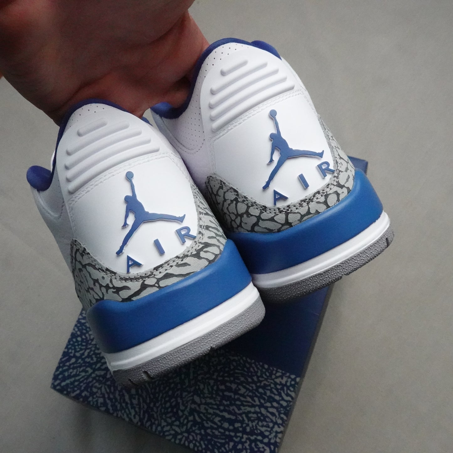 Jordan 3 'Wizards' - Size 9.5