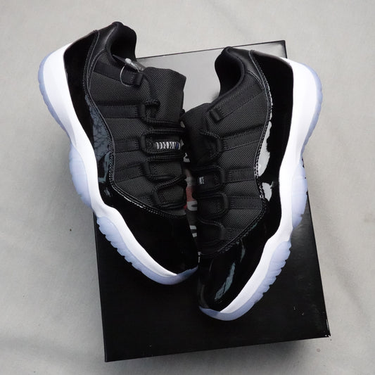 Jordan 11 Low 'Space Jam' - Size 9.5