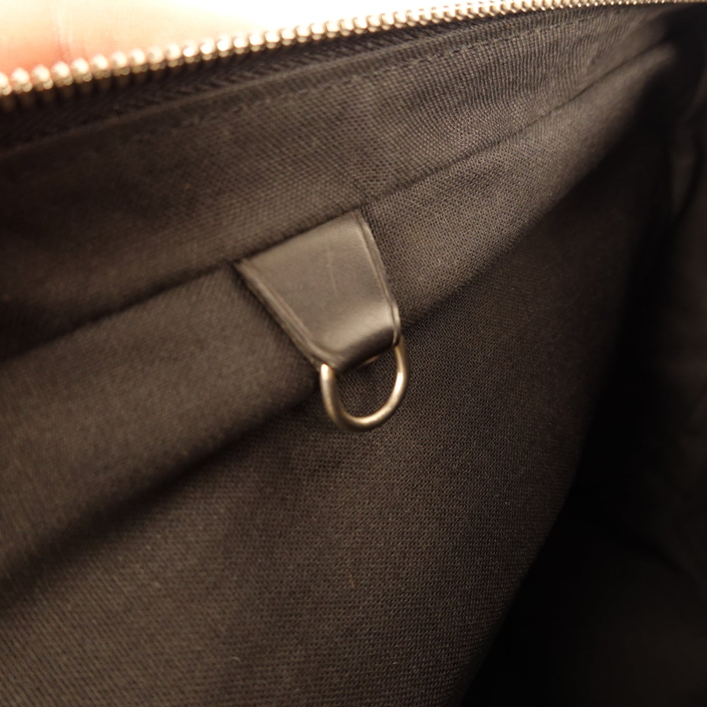 2003 Louis Vuitton Taiga Beluga Shoulder Bag
