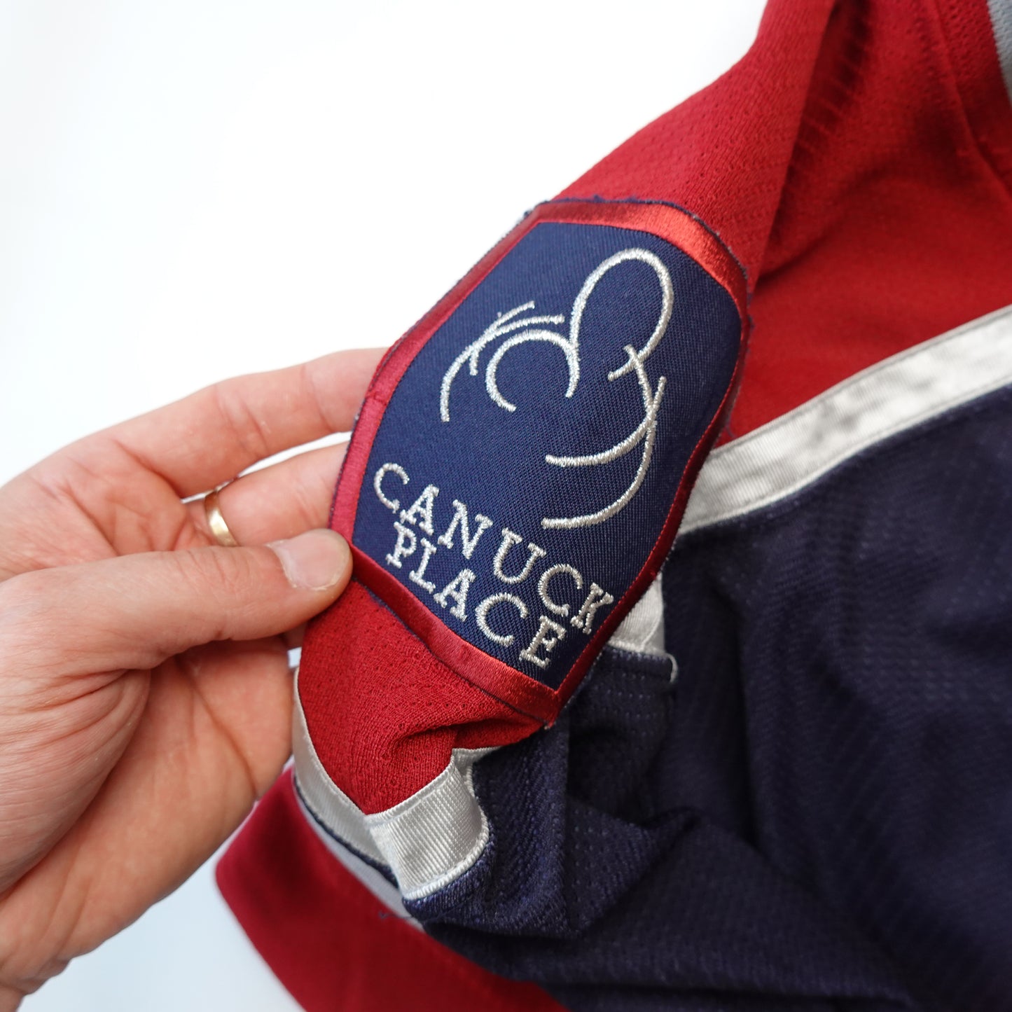 Canucks Jersey - Youth L