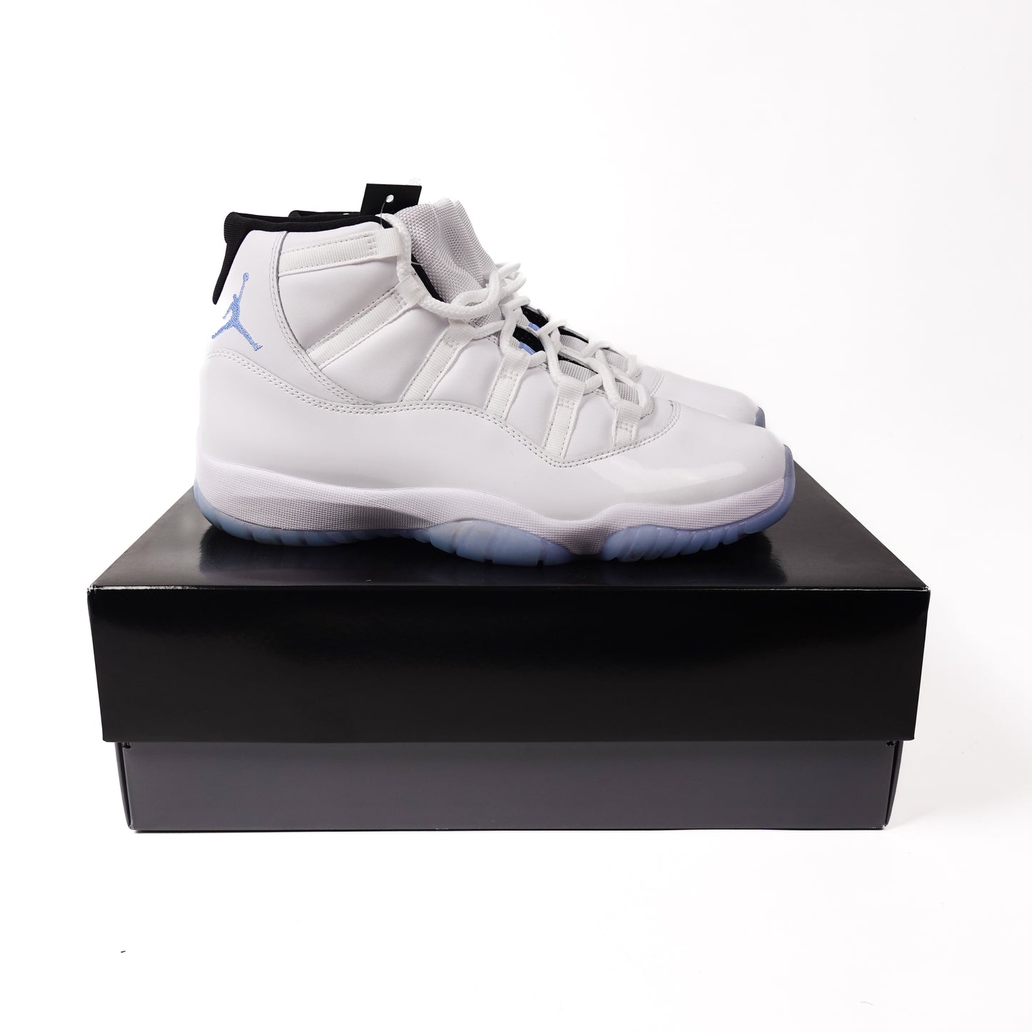 Jordan 11 Legend Blue - Size 10