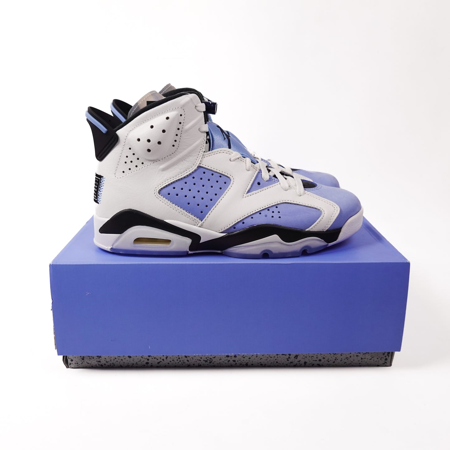 Jordan 6 UNC - Size 9.5