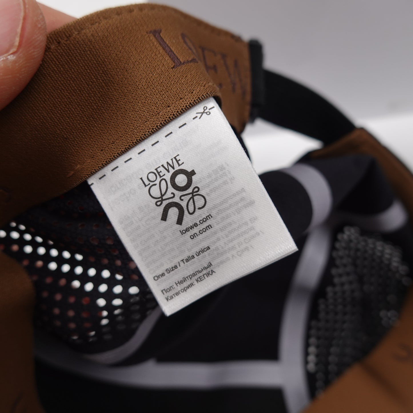 On Cloud x Loewe Hat