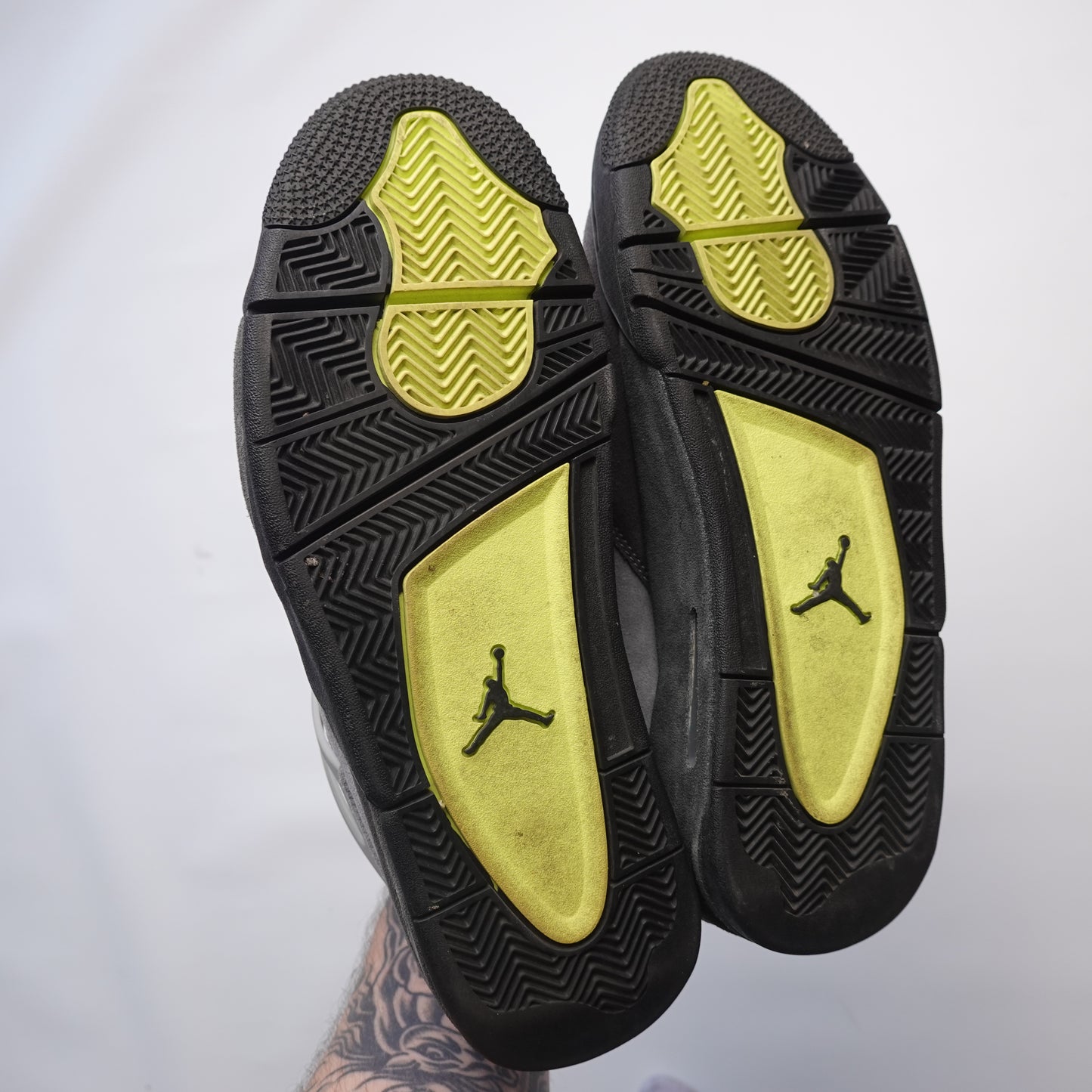 Jordan 4 Neon - Size 10.5