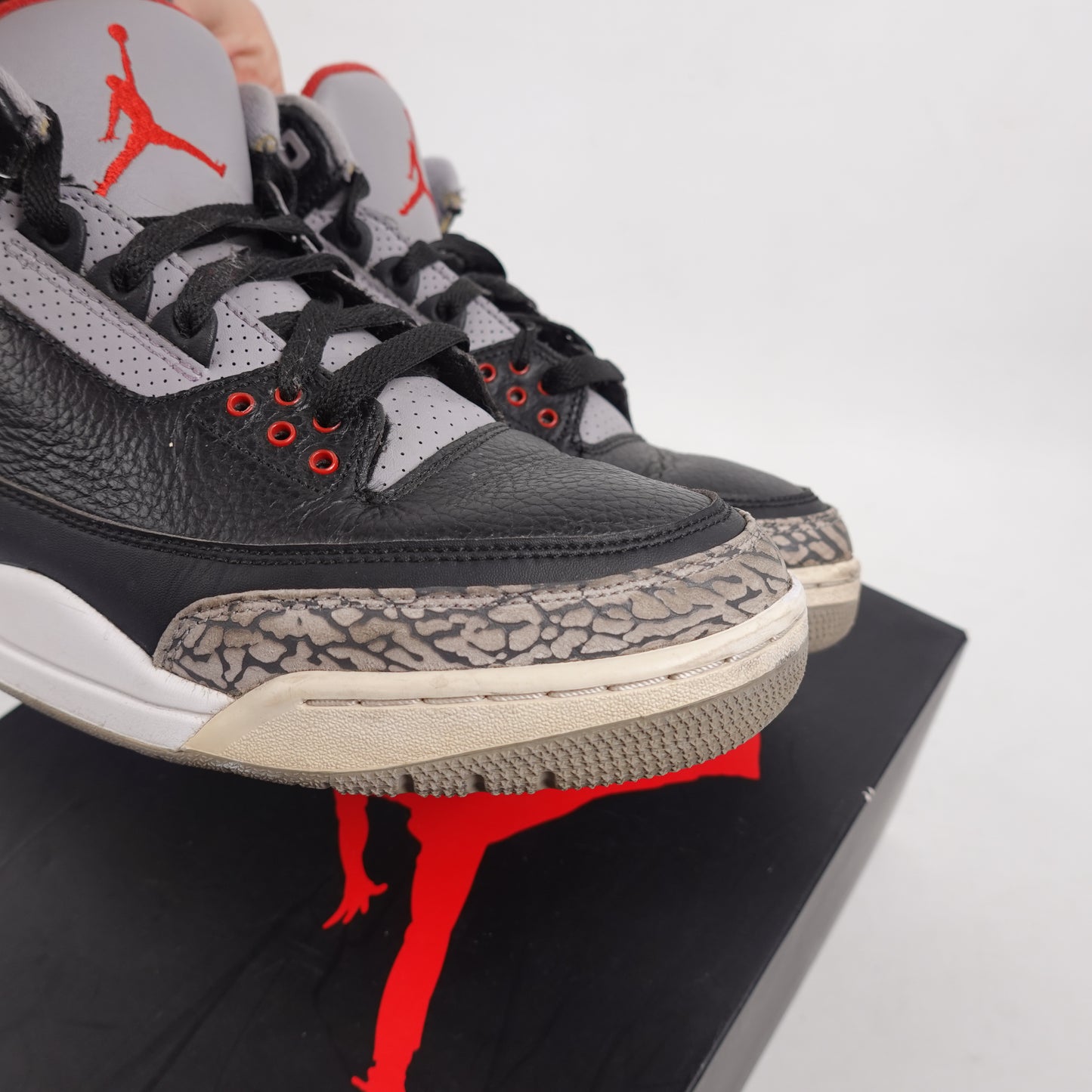 2017 Jordan 3 Black Cement - Size 10