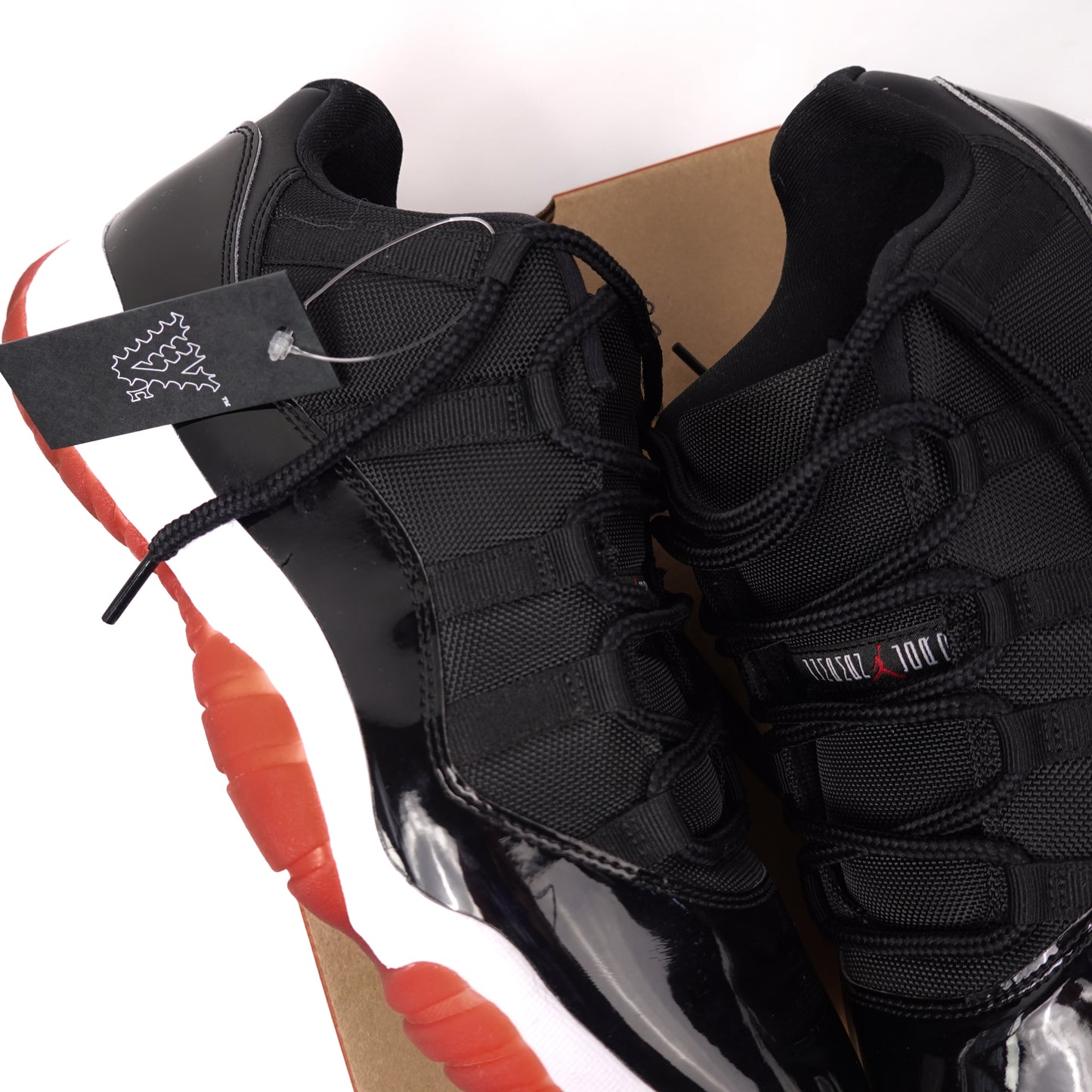 Jordan 11 Bred Low - Size 12