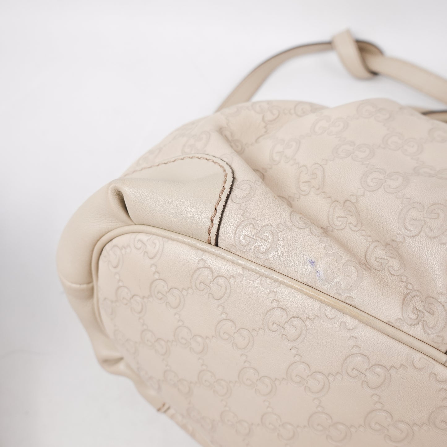 Gucci Guccissima Sukey Off-White Leather Bag