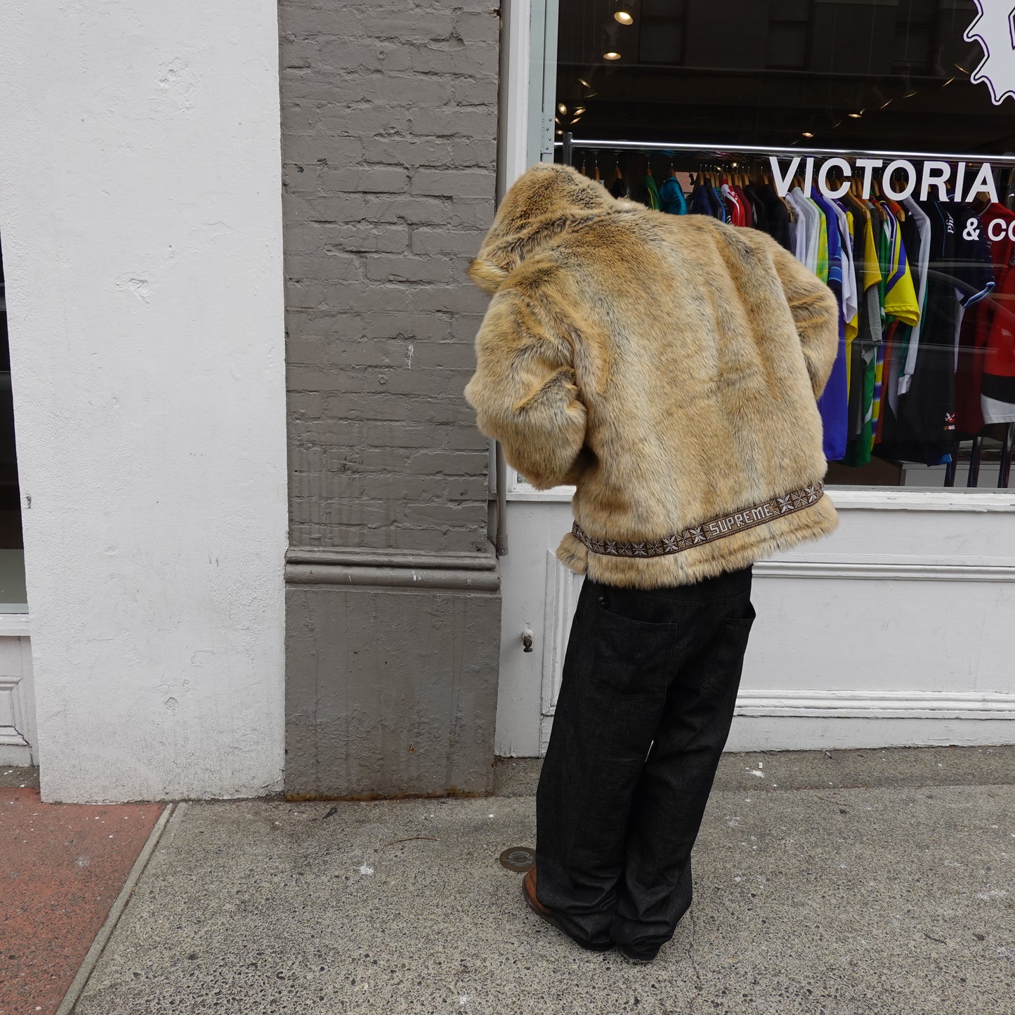 FW23 Supreme Faux Fur Parka - Size L