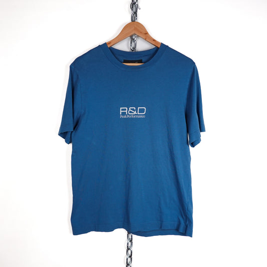 Peak Performance T-Shirt - Size M