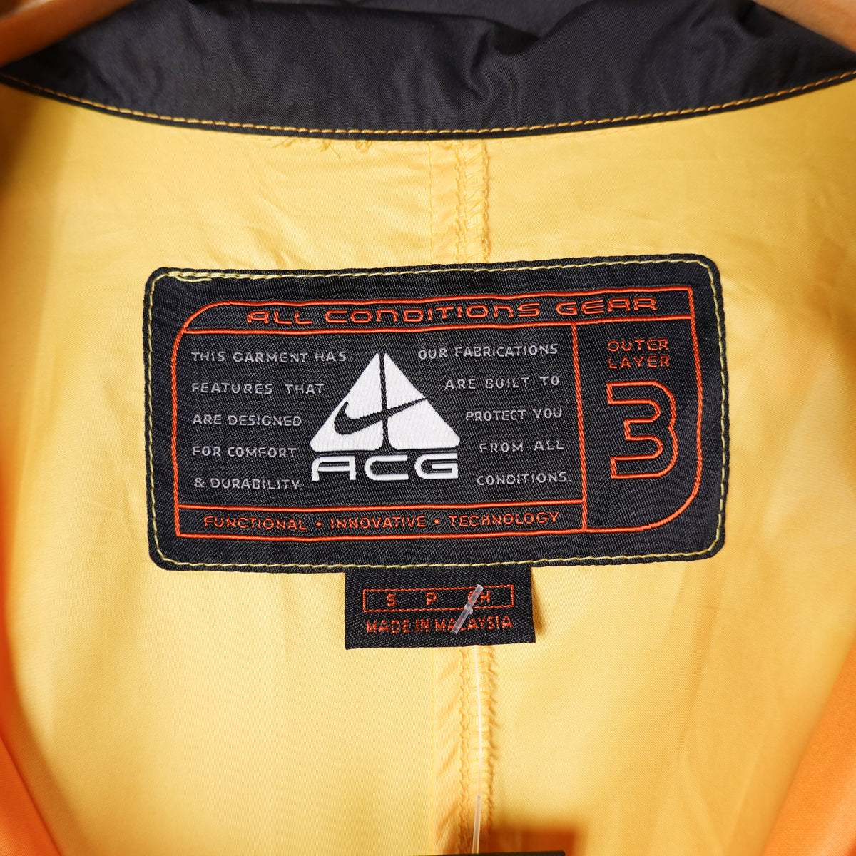 Vintage Nike ACG Yellow Windbreaker - Size M
