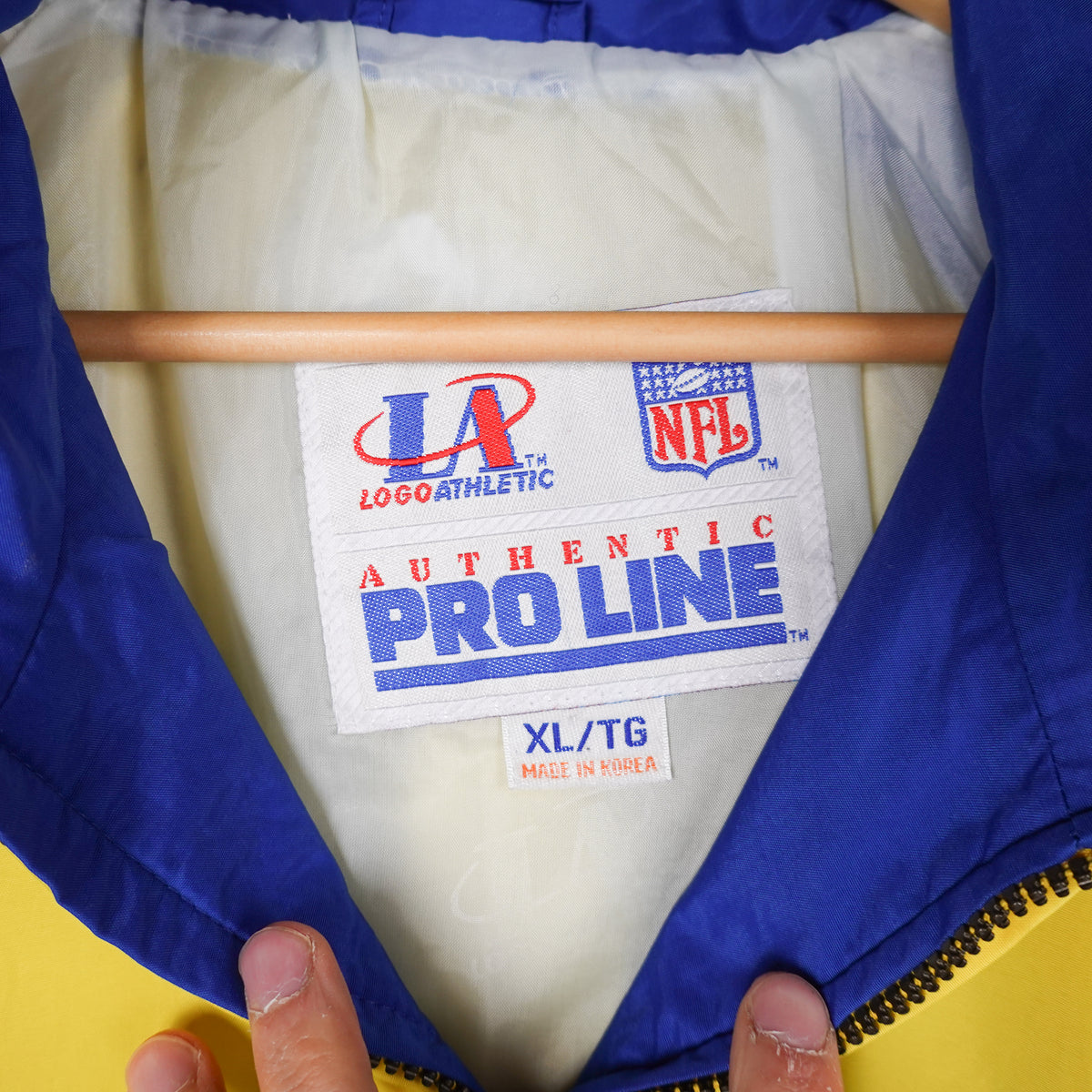 Vintage LA Rams Shark Tooth Windbreaker - Size XL