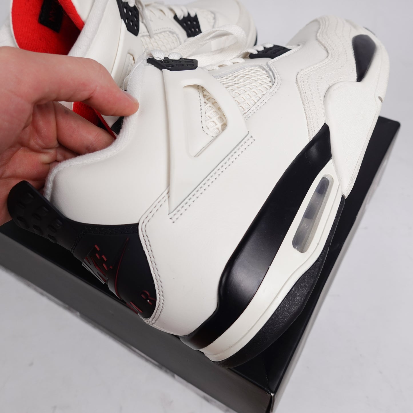 Jordan 4 Flight Club - Size 12