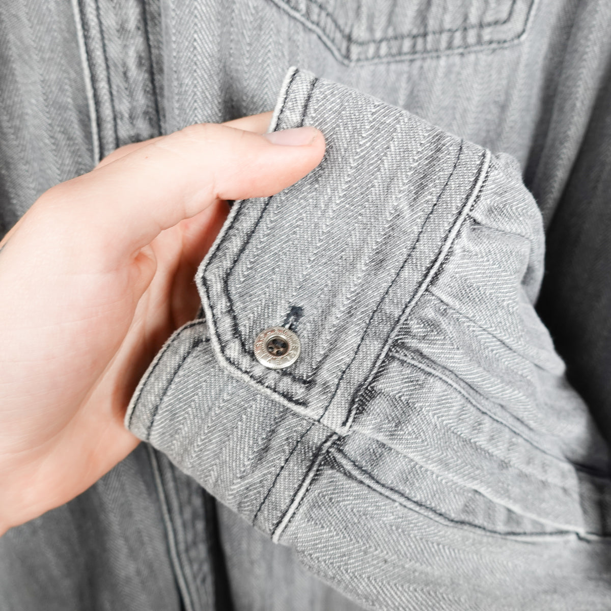 Vintage Levi's Grey Heavy Button Up - Size XL