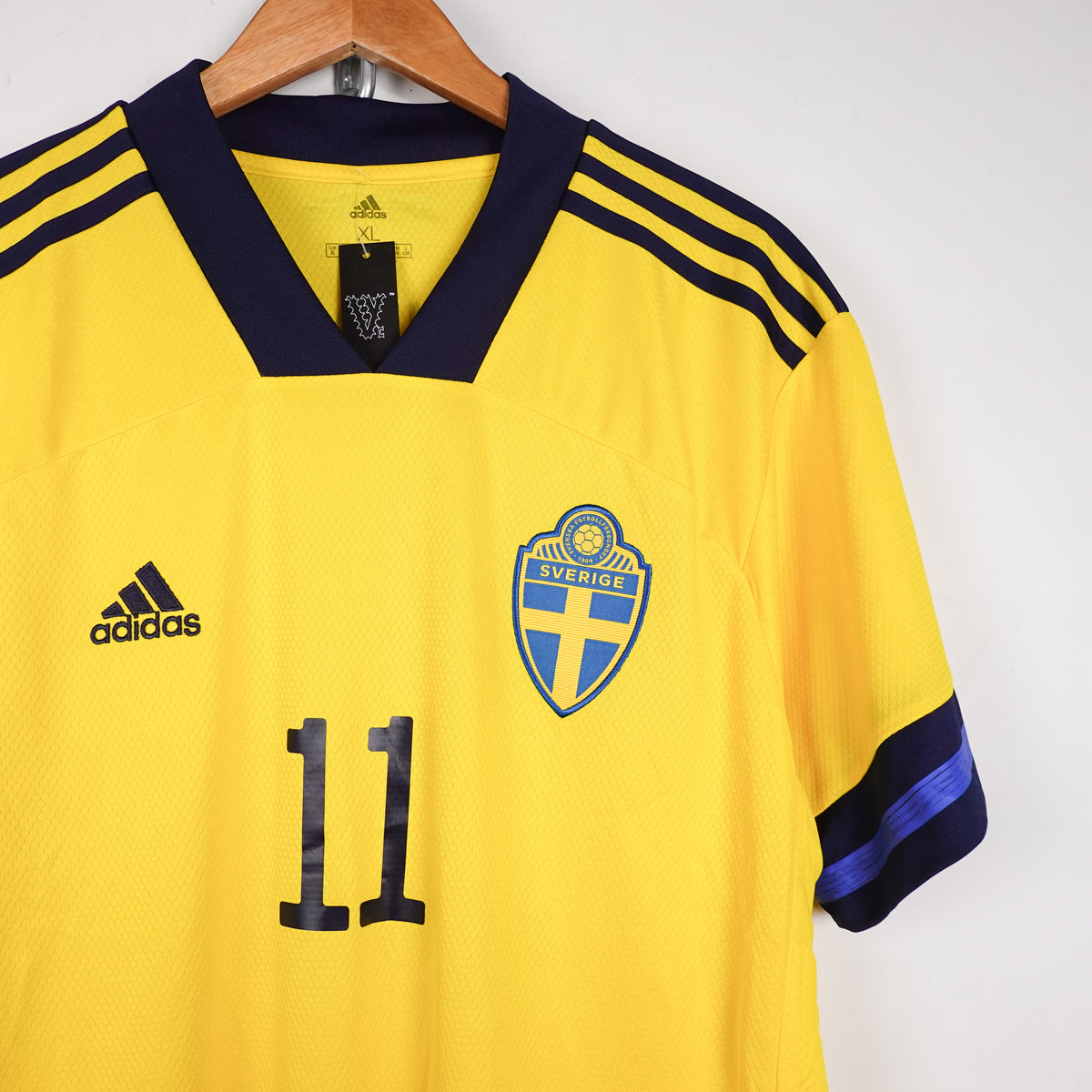 2020/21  Zlatan Ibrahimovic Sweden Home Jersey - Size XL