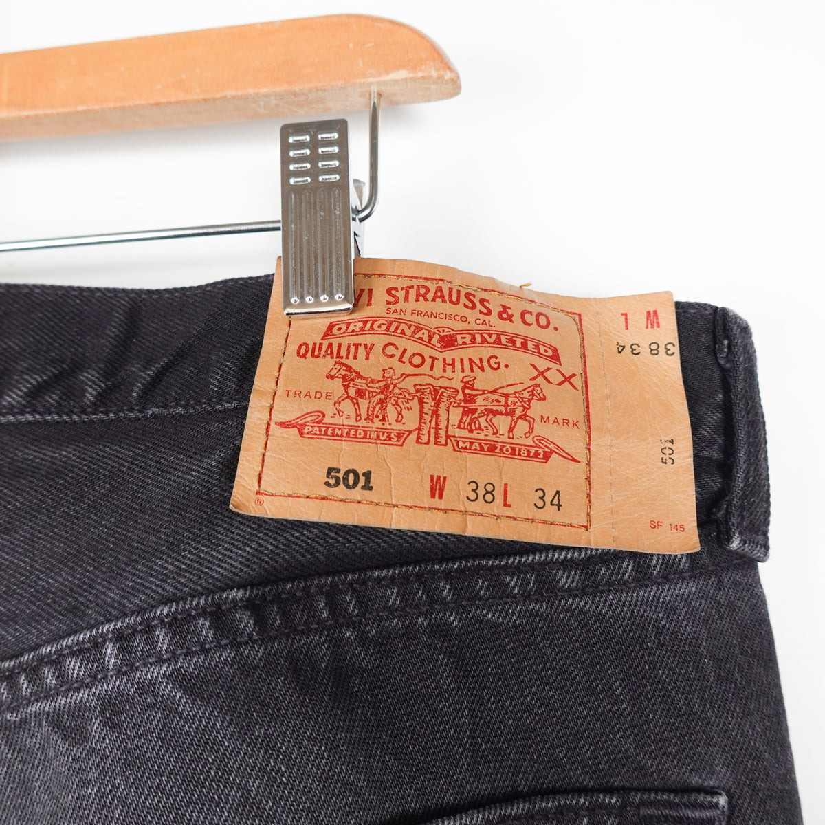 Vintage Levi's 501 Black Denim - Size 38