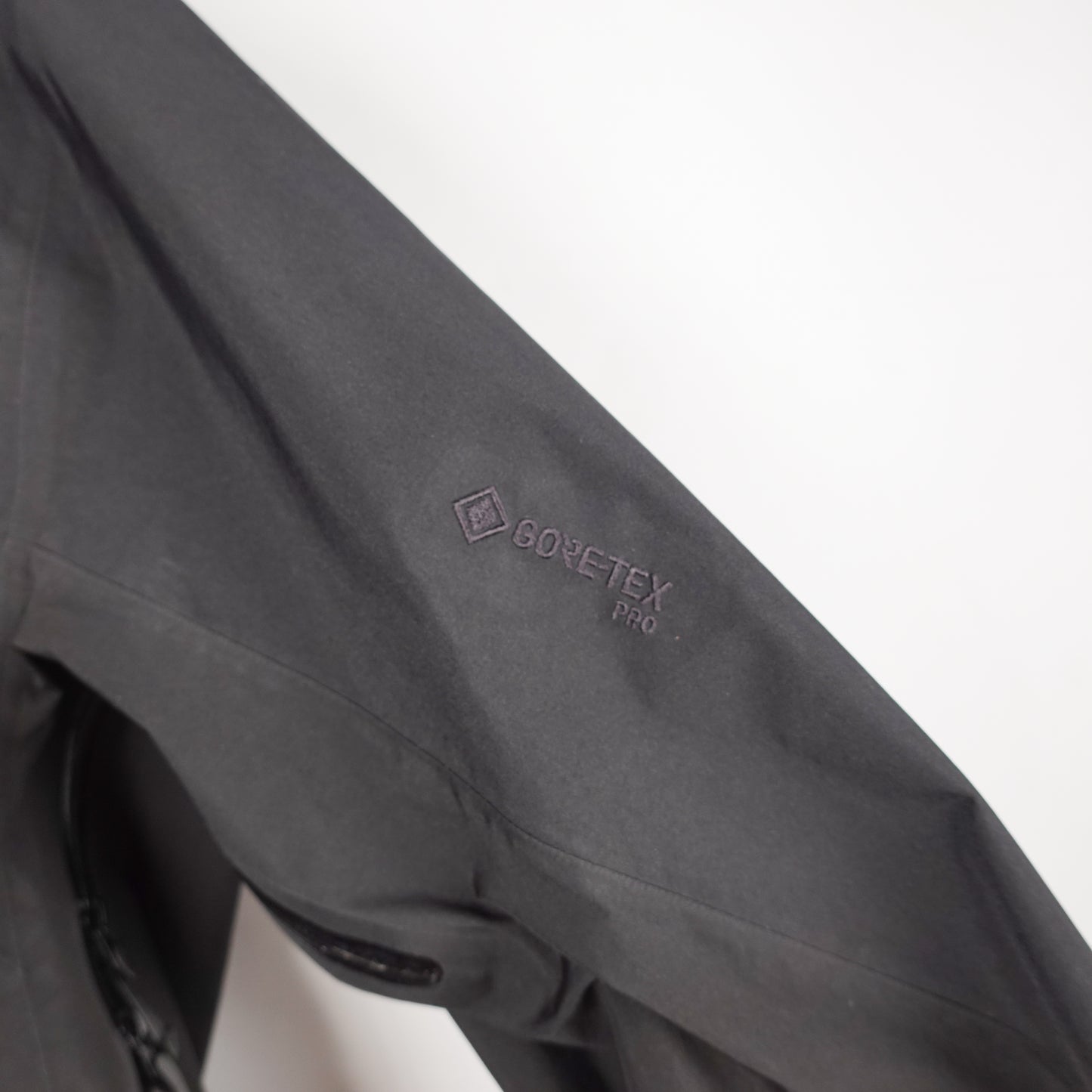 Arc’teryx Beta AR Gore-Tex Jacket - Size S