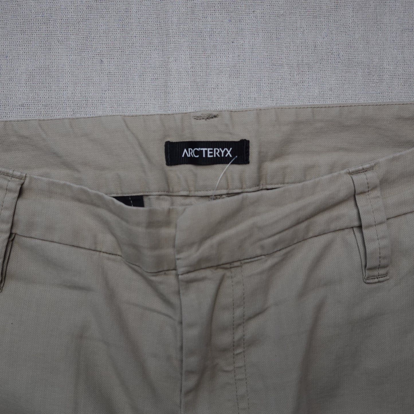 Arc’Teryx Trim Fit Shorts - Size 32