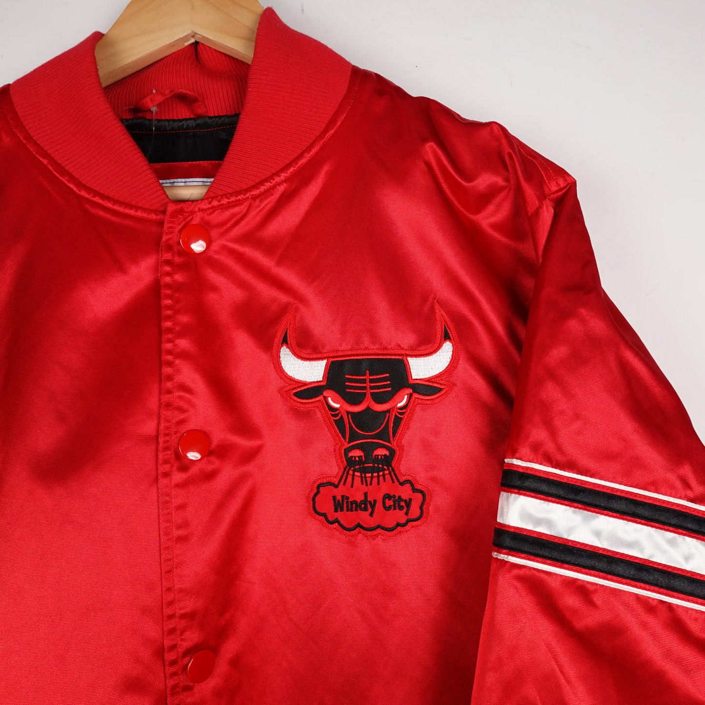 Chicago Bulls Starter Jacket - Size L