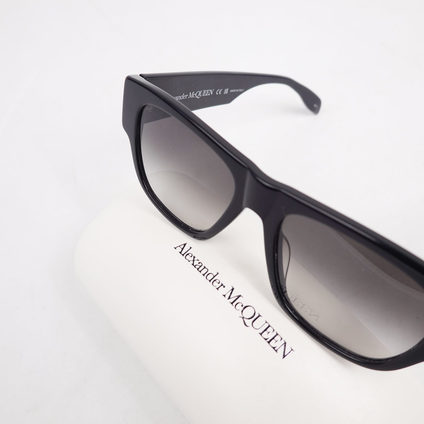 Alexander McQueen AM3028S Sunglasses