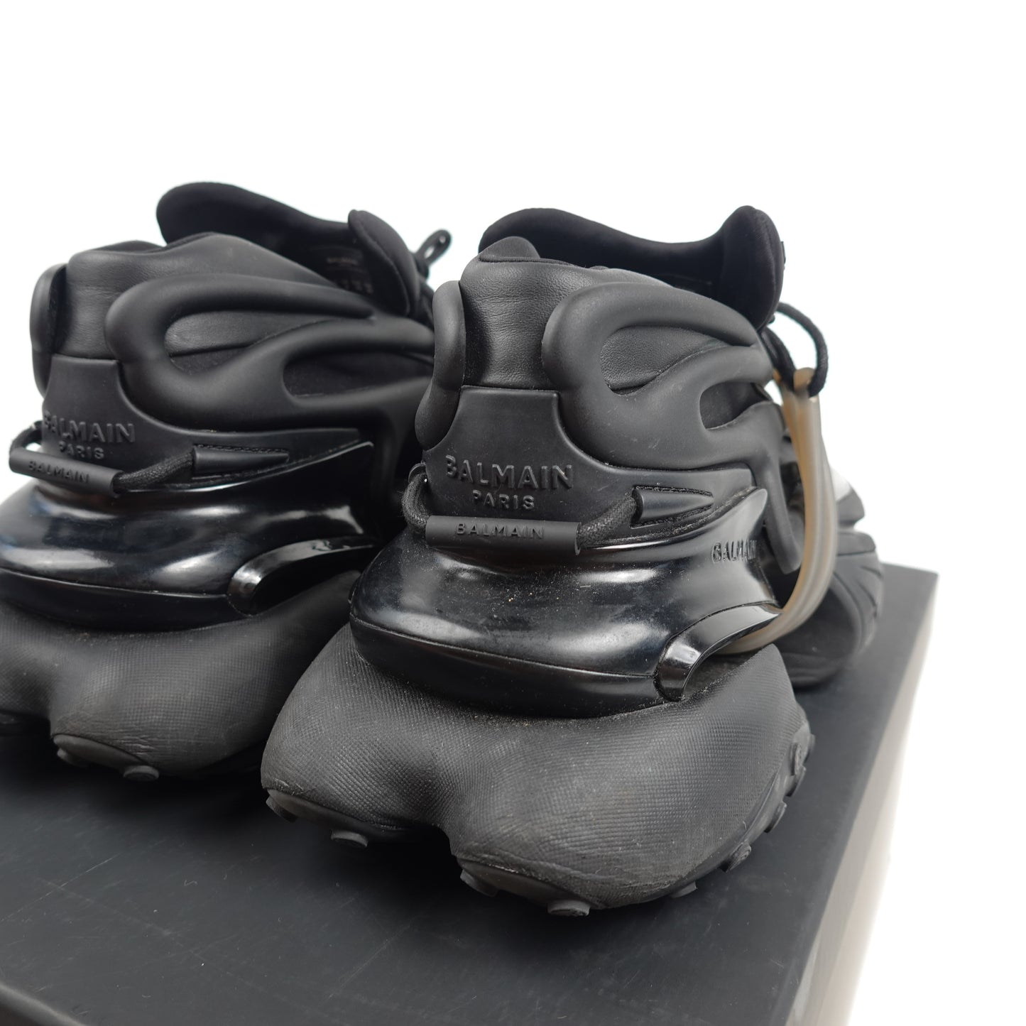 Balmain Leather Unicorn Low-Top Sneaker - Size 9