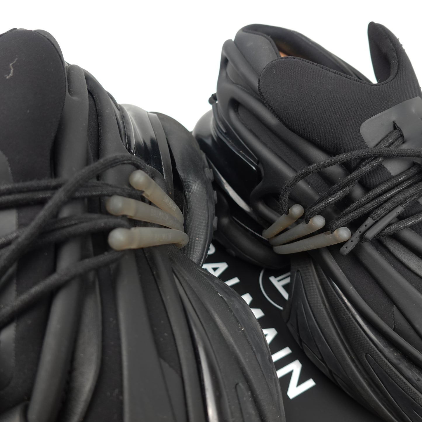 Balmain Leather Unicorn Low-Top Sneaker - Size 9