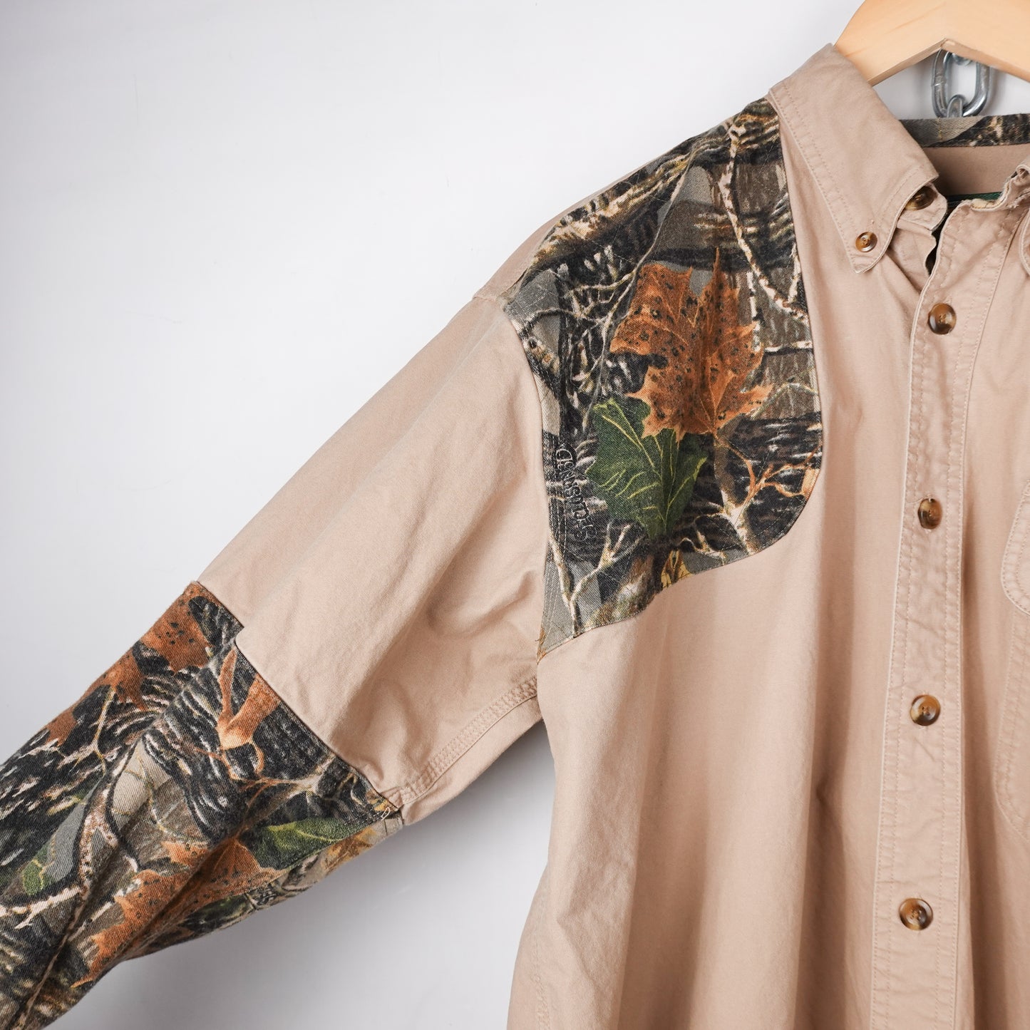 Cabela’s Khaki/Real Tree Button Up - Size L