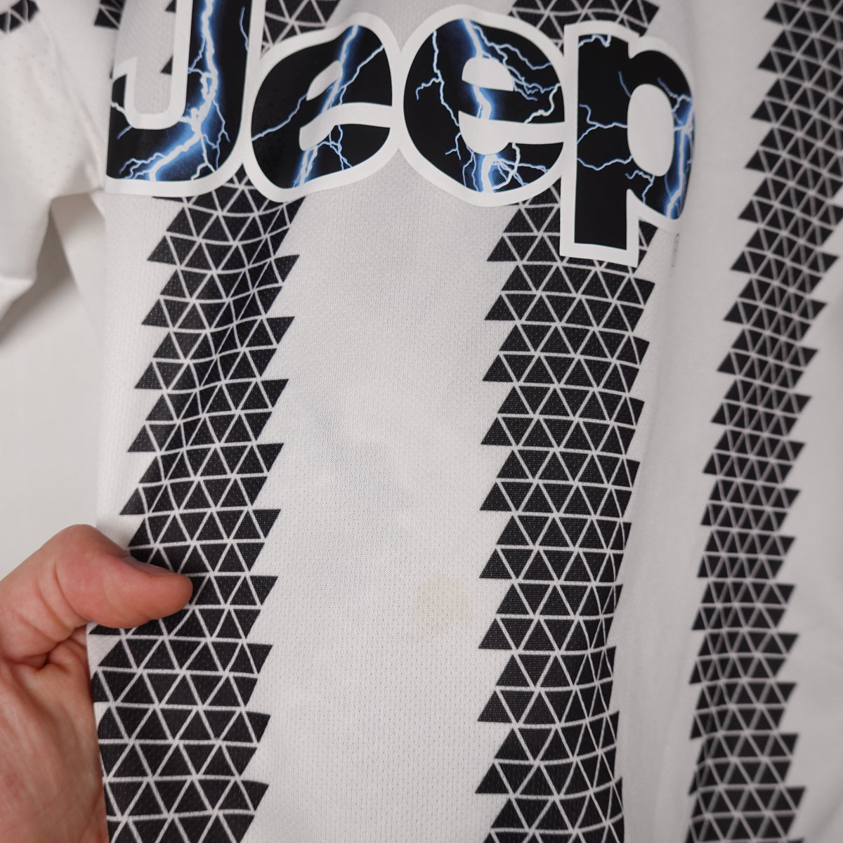 2022/23 Adidas Juventus Vlahović Home Jersey - Size M