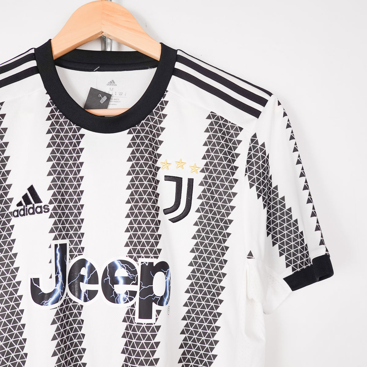 2022/23 Adidas Juventus Vlahović Home Jersey - Size M