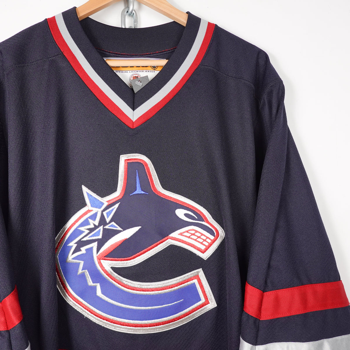 Vintage Canucks Alternate Jersey - Size M