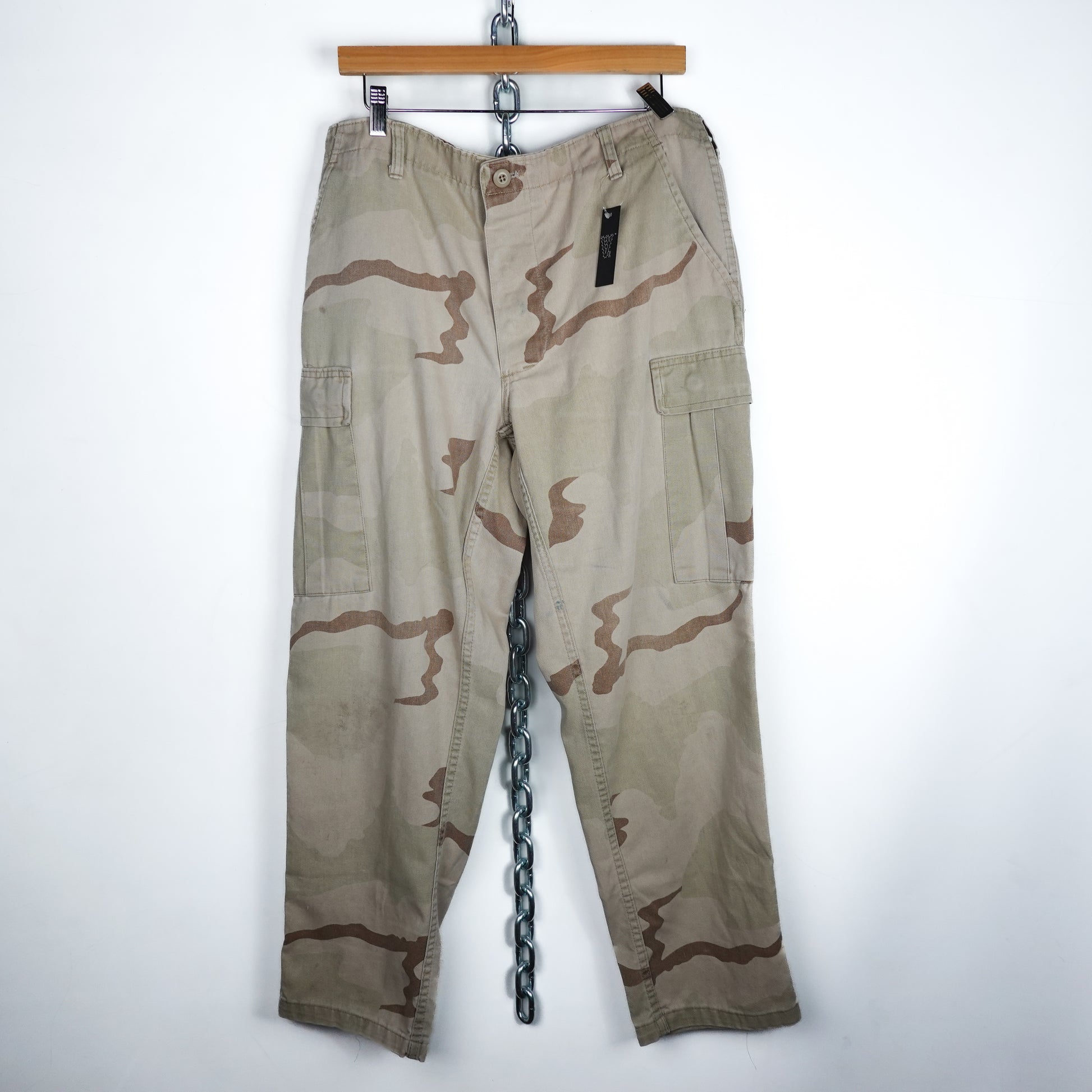 Vintage Desert Camo Pants - Size 32 Front Photo