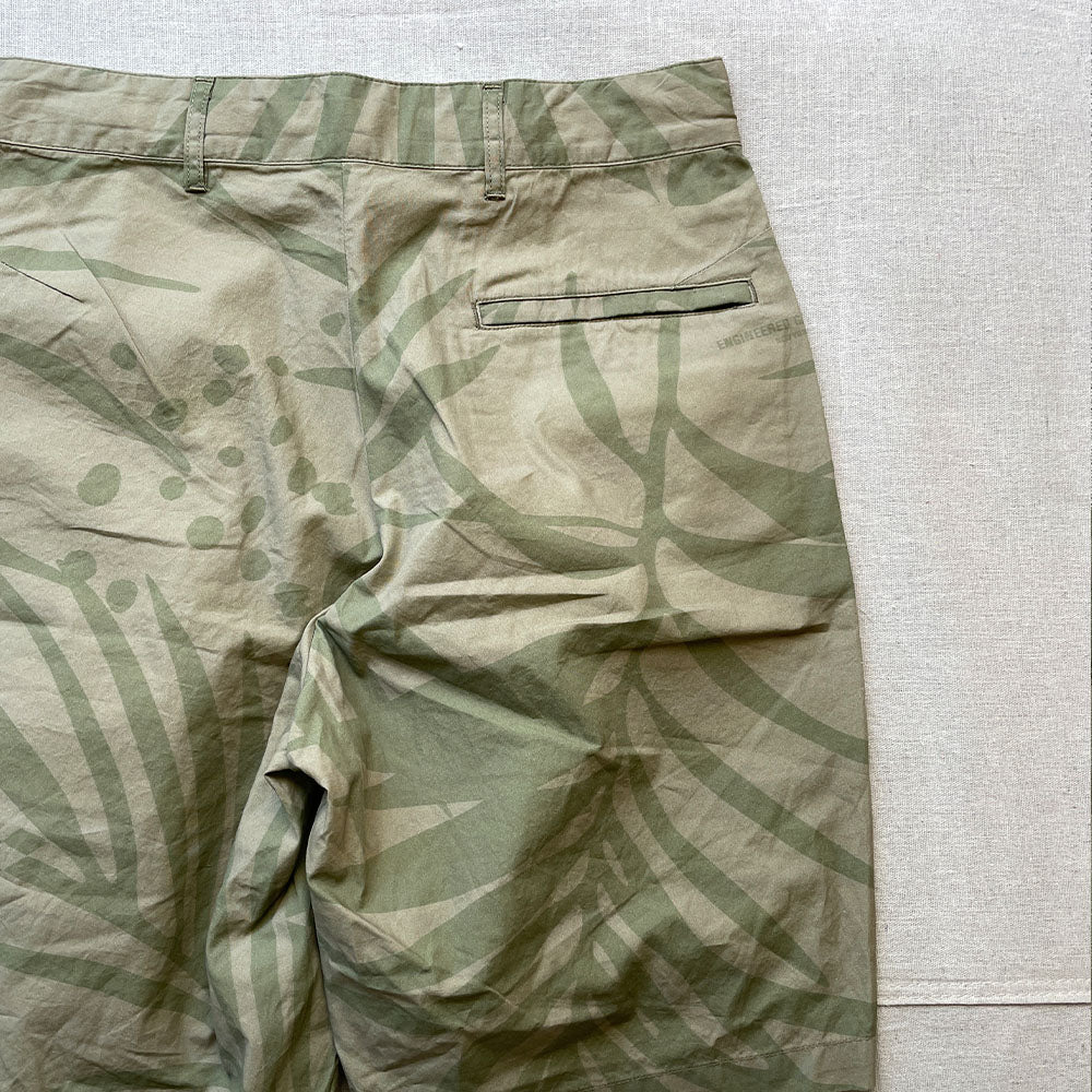 Engineered Garments / Sunset Short Khaki / Olive Leaf Print Cotton Poplin