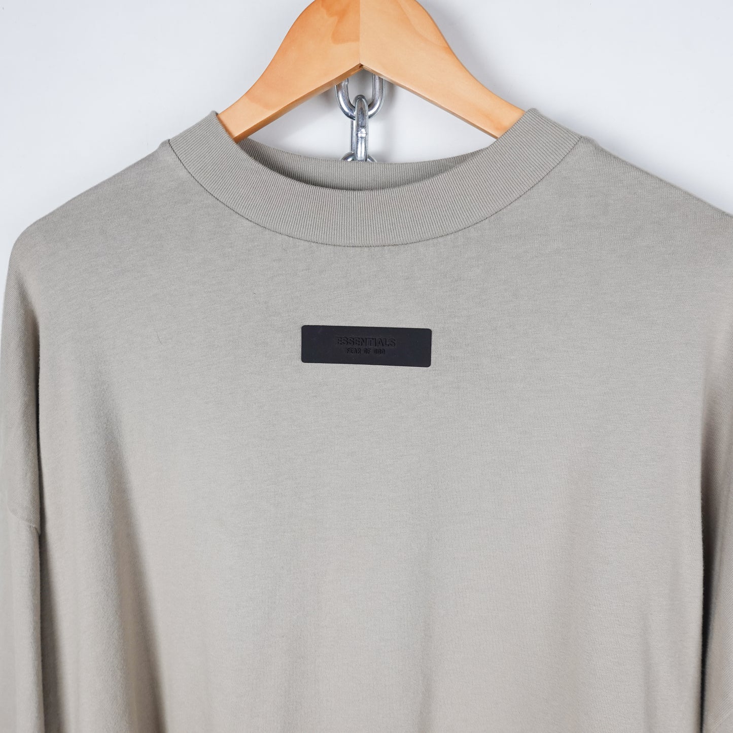 Essentials L/S - Size S