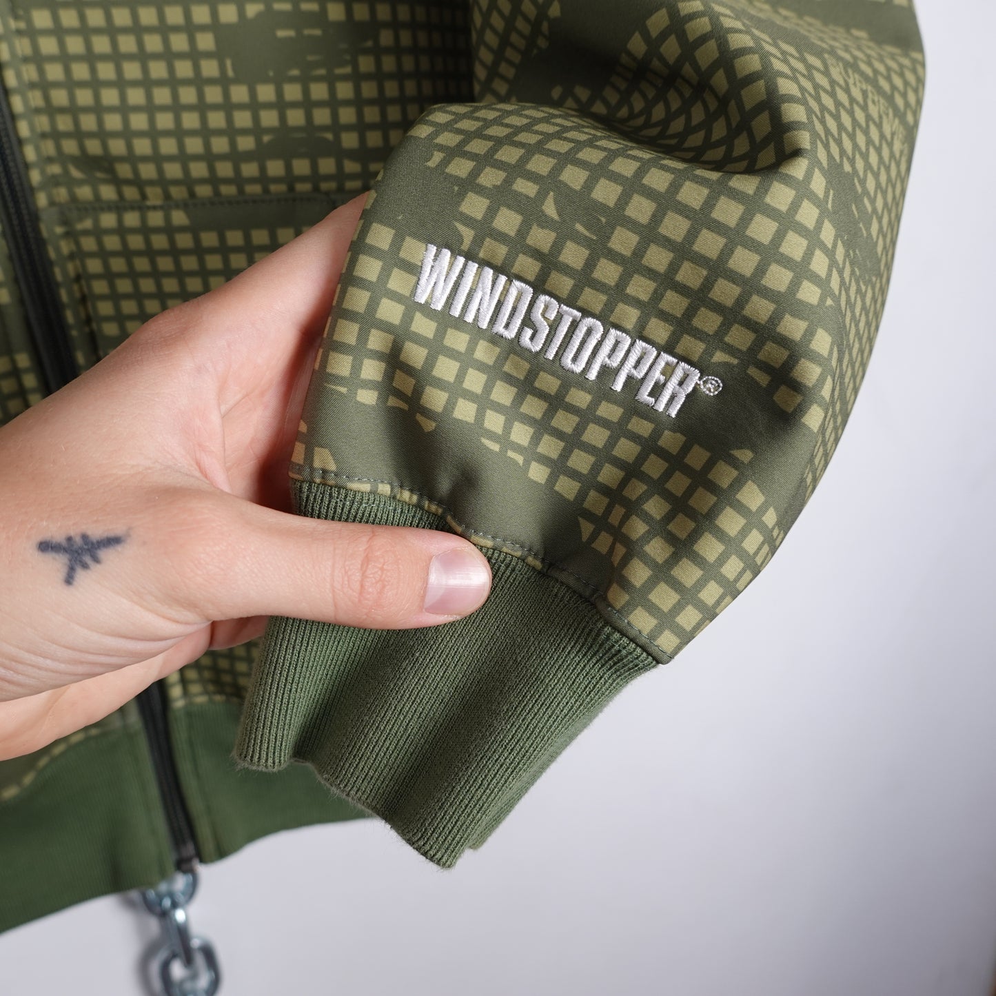 FW21 Supreme Gore Windstopper Hoodie - Size M