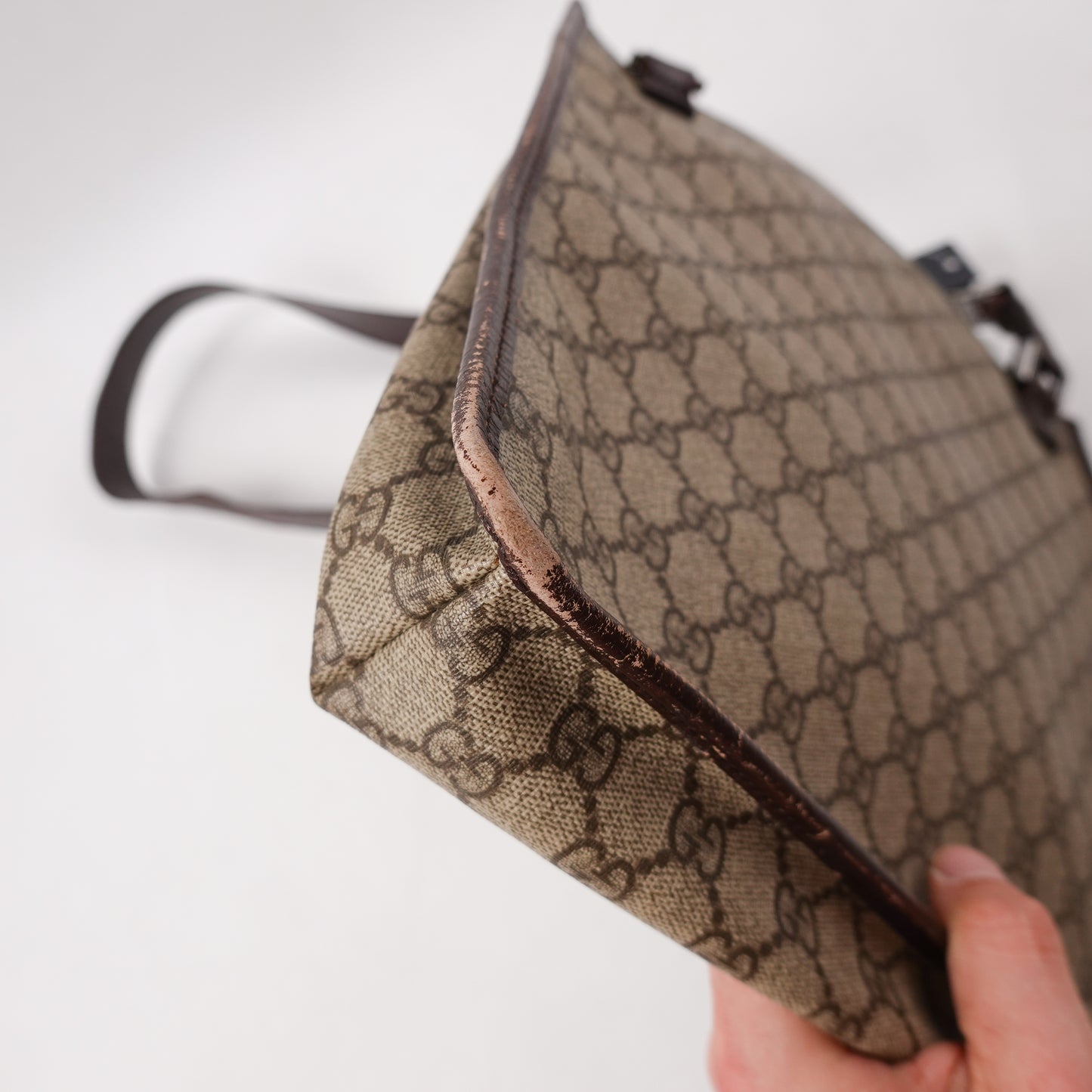Gucci GG Supreme Cross Body Bag